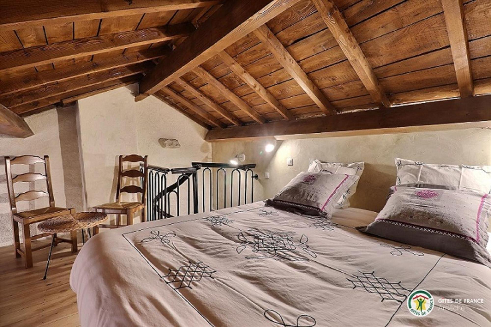 Le Cocon Du Vivarais Rochepaule Room photo